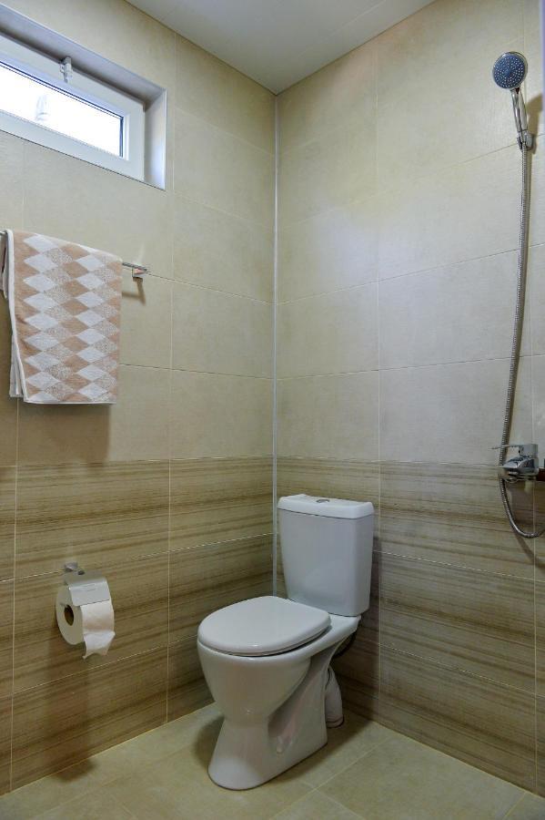 קוטאיסי Gold Guest House מראה חיצוני תמונה