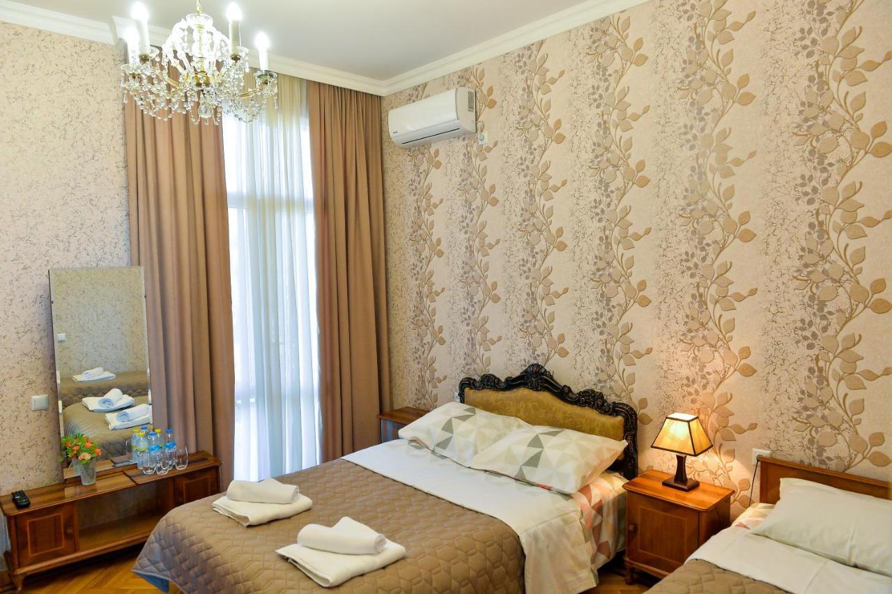 קוטאיסי Gold Guest House מראה חיצוני תמונה