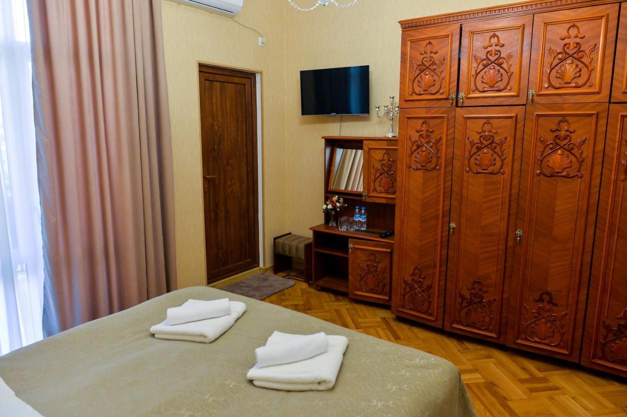 קוטאיסי Gold Guest House מראה חיצוני תמונה