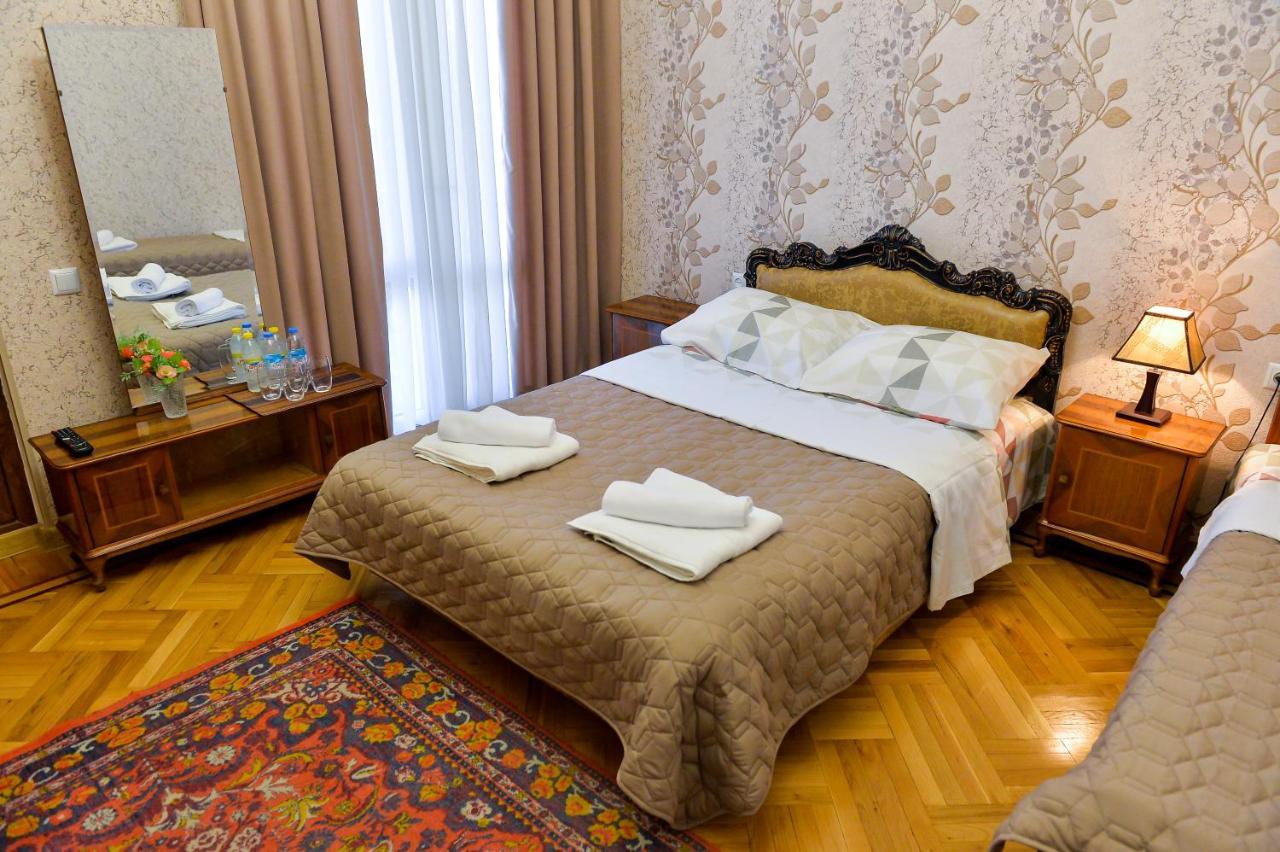 קוטאיסי Gold Guest House מראה חיצוני תמונה